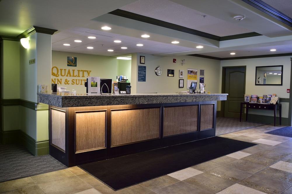 Velora Hinton, Ascend Collection Hotel