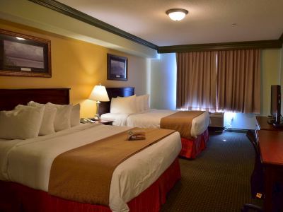 Velora Hinton, Ascend Collection Hotel