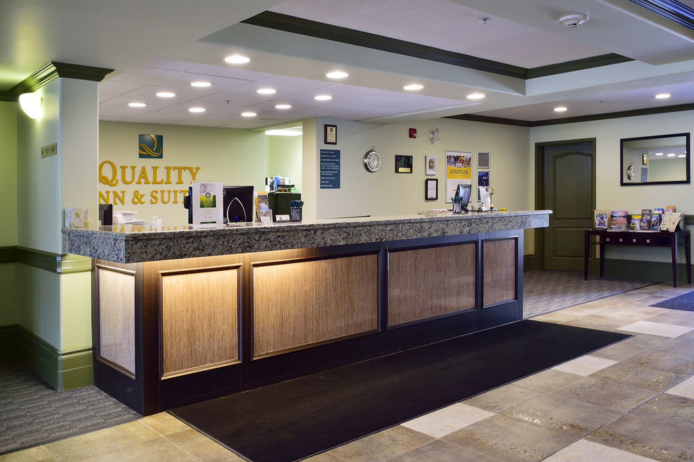 Velora Hinton, Ascend Collection Hotel 3*